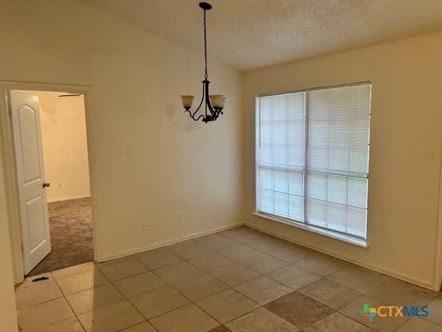 403 E Hogan Dr - Photo 4 of 16