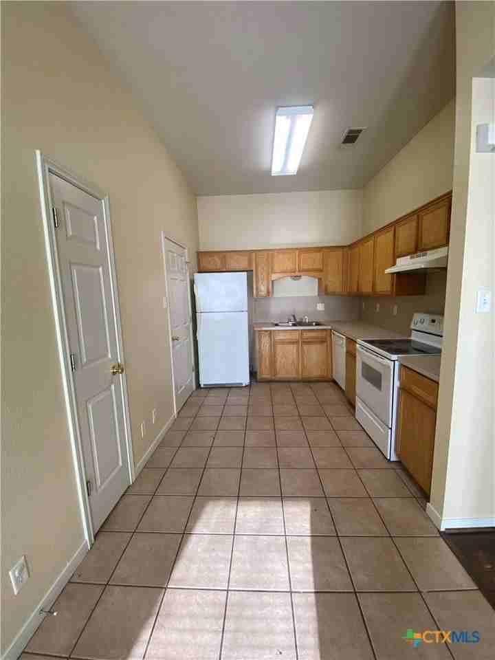 5107 Daybreak Dr #B - Photo 6 of 18