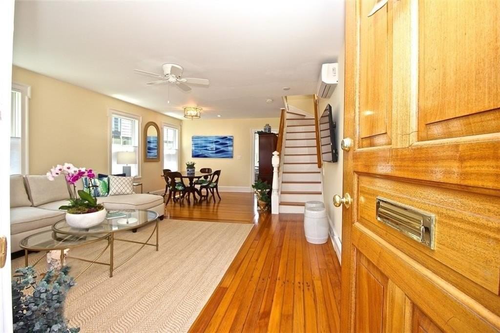 105 John St - Photo 3 of 21