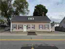 featured image of 718 Dyer Ave