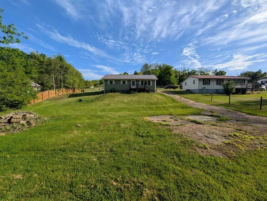 879 Poor Farm Rd - Photo 2 of 25