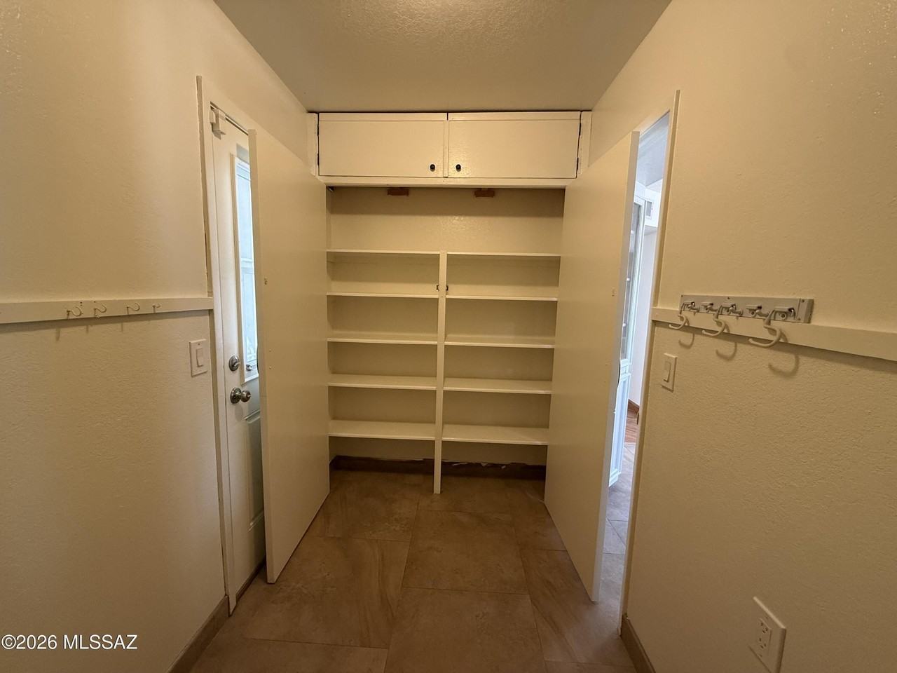 625 N Brown Ave - Photo 5 of 31