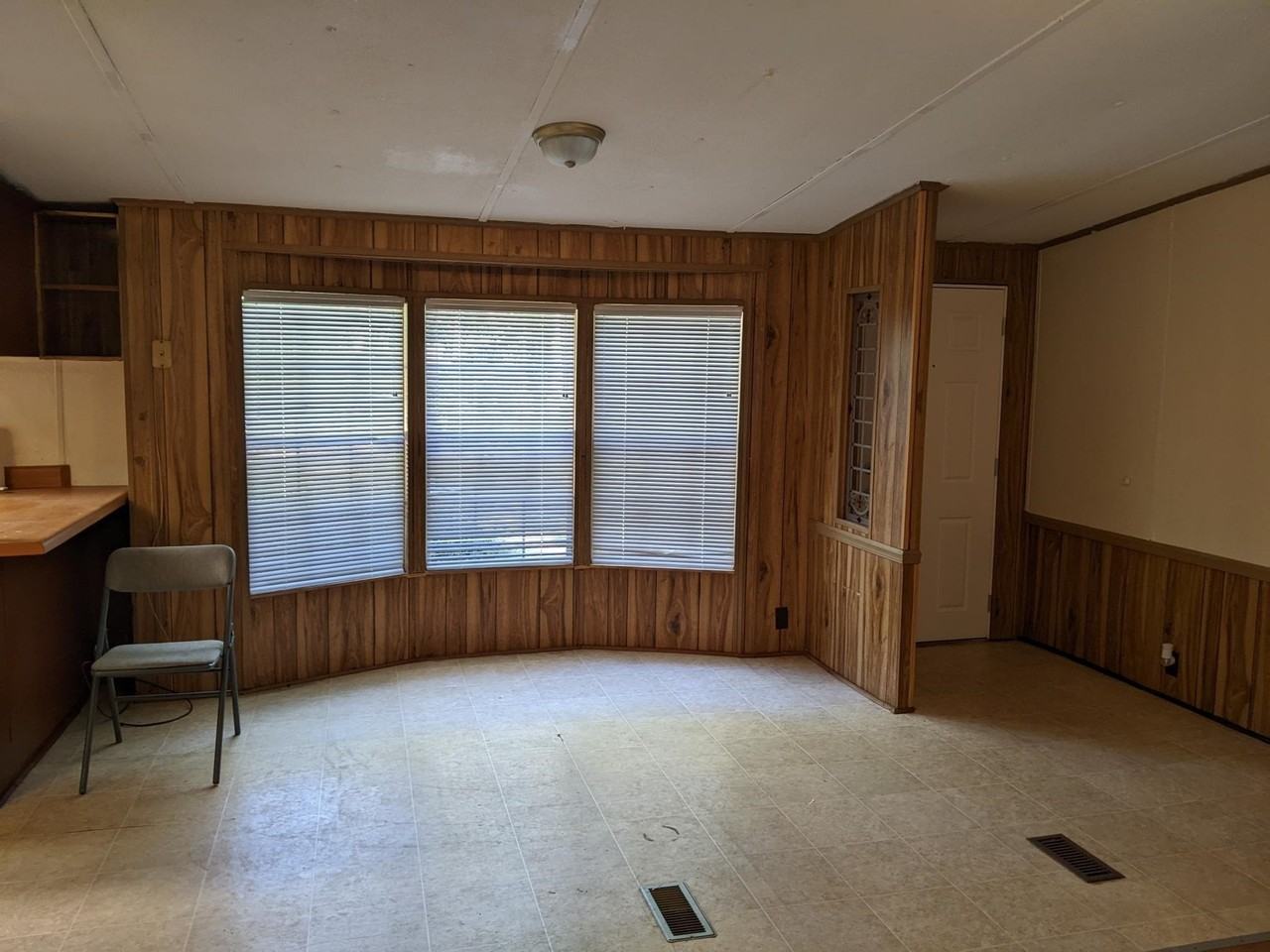 11231 Daddy Hall Ln - Photo 4 of 10