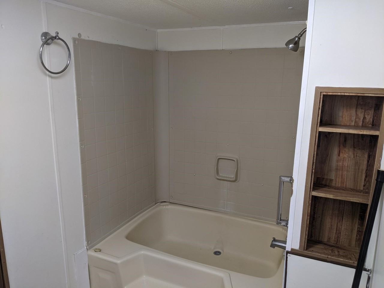 11231 Daddy Hall Ln - Photo 6 of 10