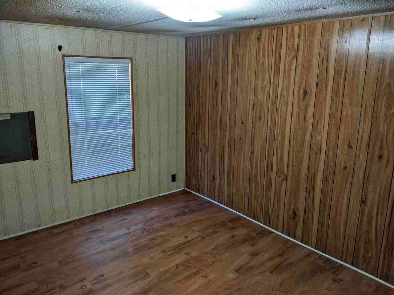 11231 Daddy Hall Ln - Photo 7 of 10
