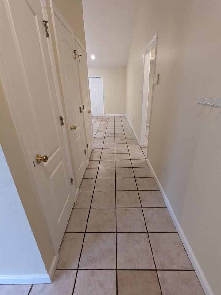 728 W Brevard St - Photo 2 of 16