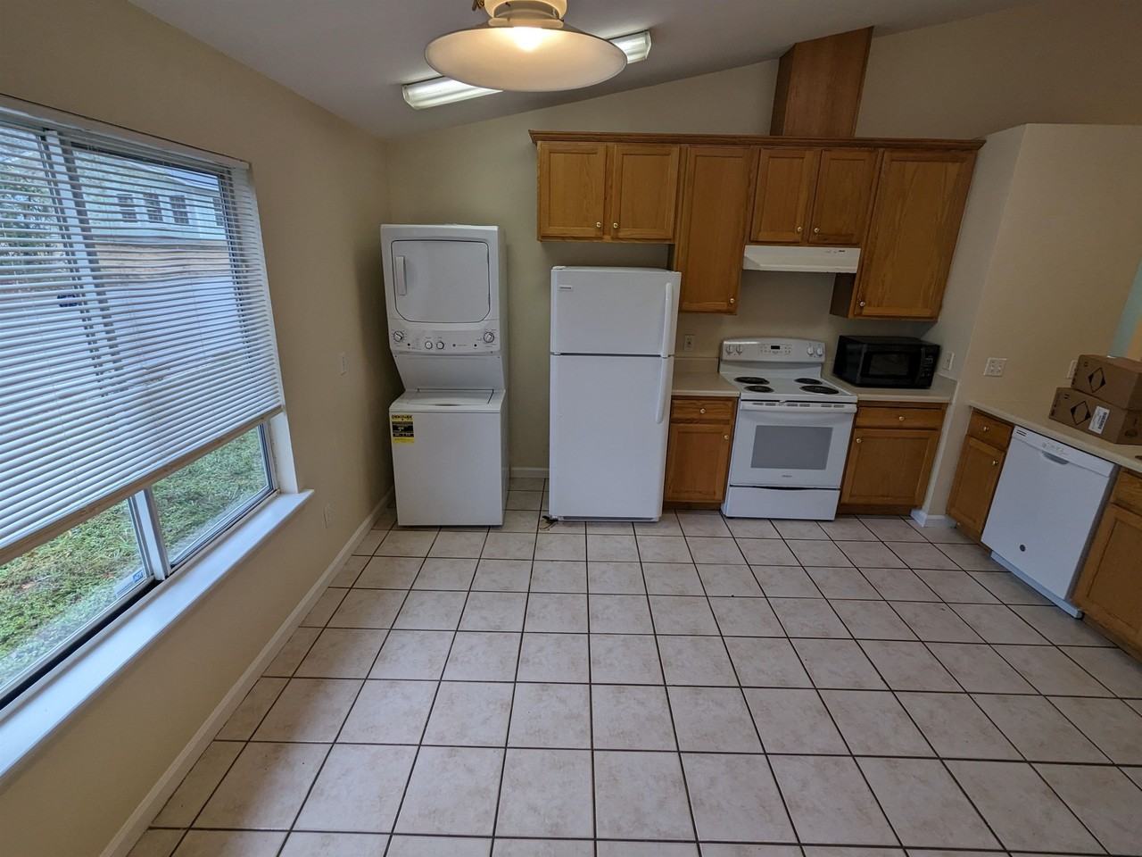 728 W Brevard St - Photo 3 of 16