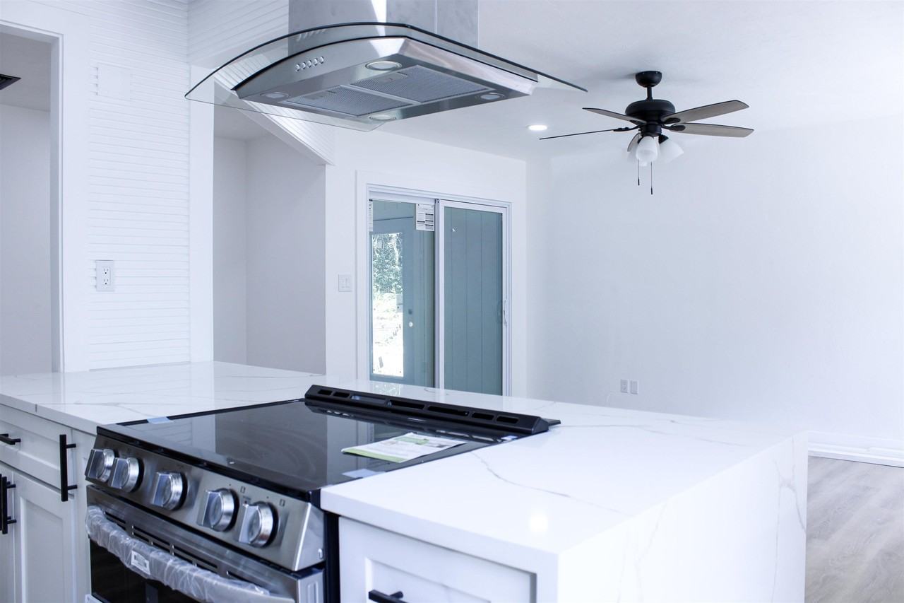 4176 Brewster Rd #B - Photo 5 of 16