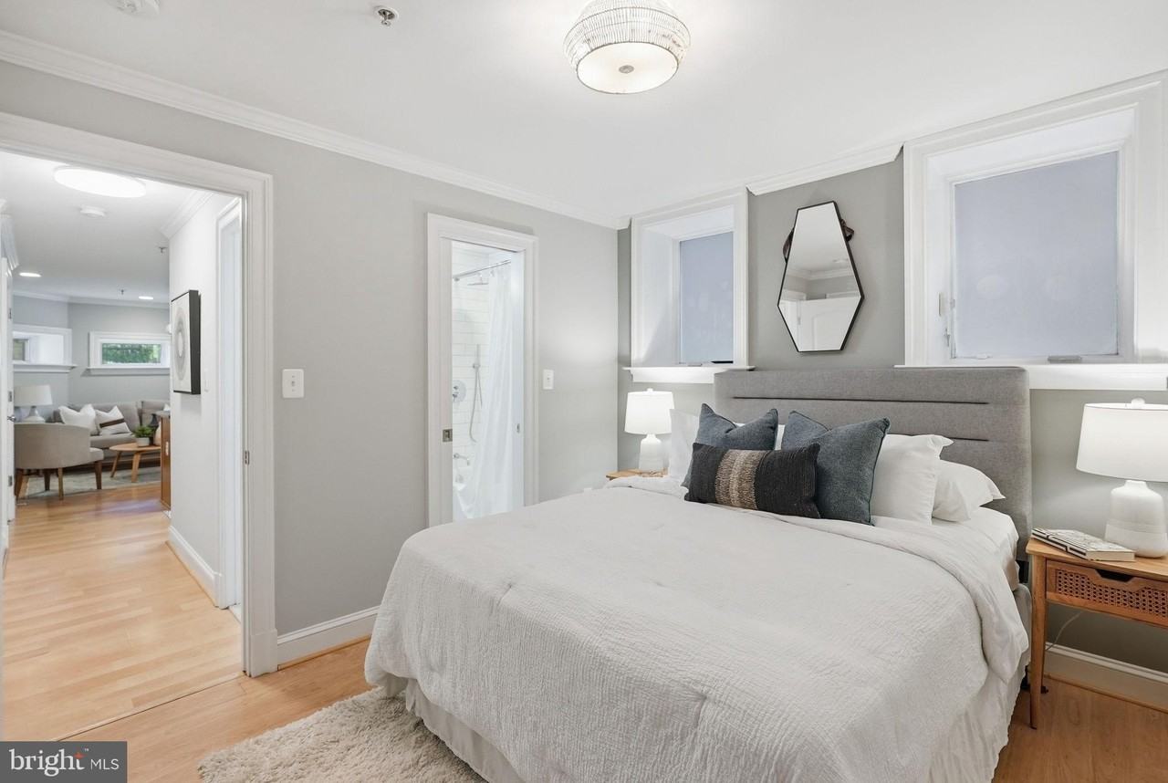 1740 18th St Nw #T2 - Photo 6 of 11