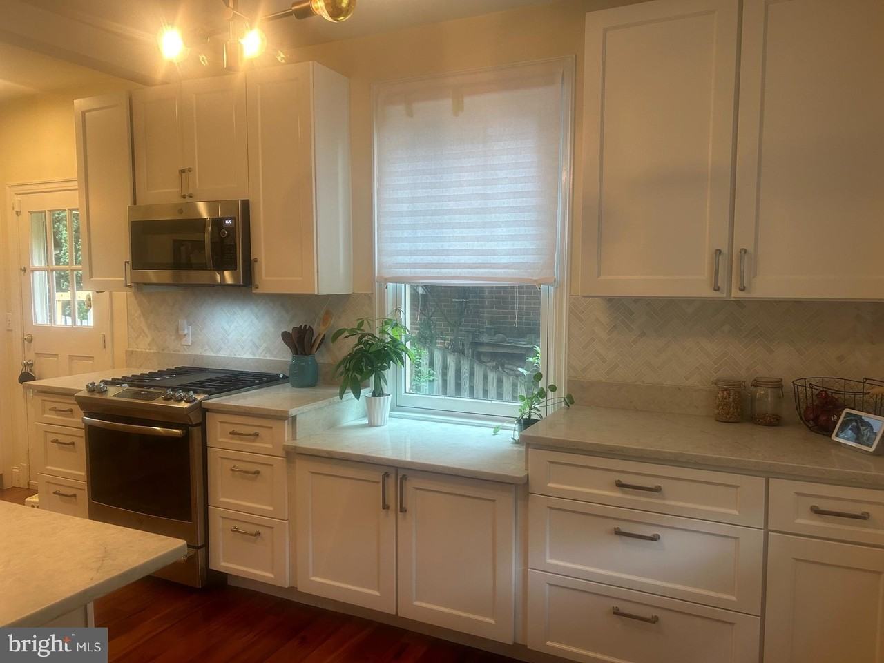 4825 Butterworth Pl Nw - Photo 6 of 47