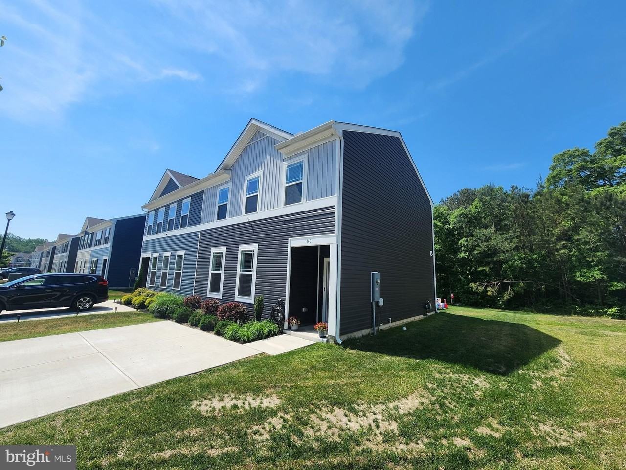 140 Currant Cir - Photo 3 of 19