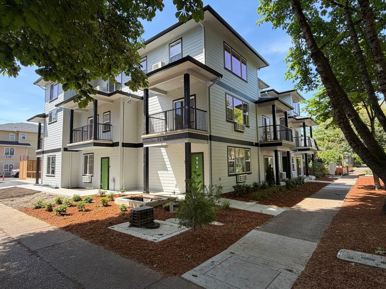 357 W Broadway Aly - Photo 2 of 33