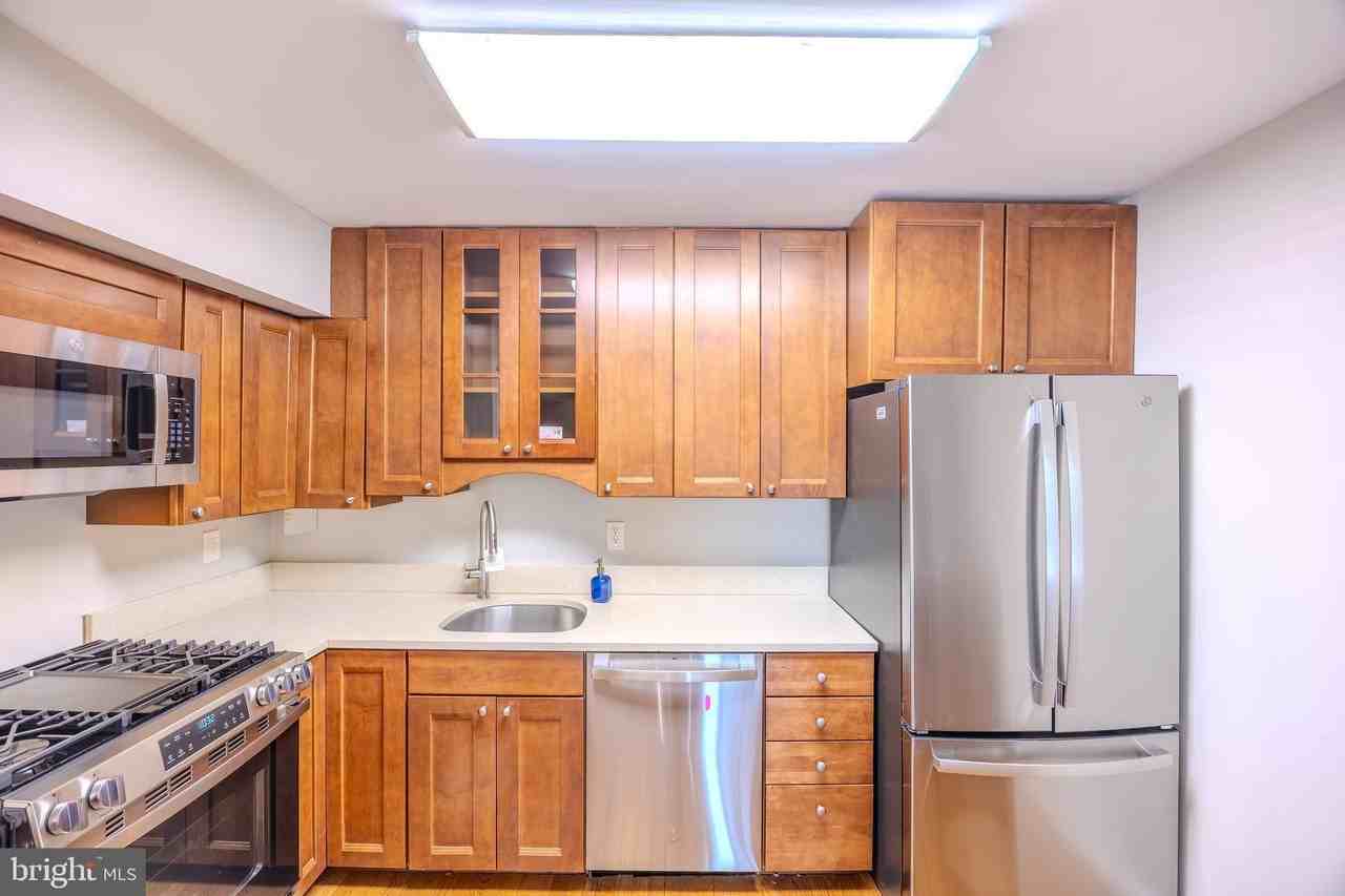 755 Fairview Ave Unit C - Photo 5 of 46