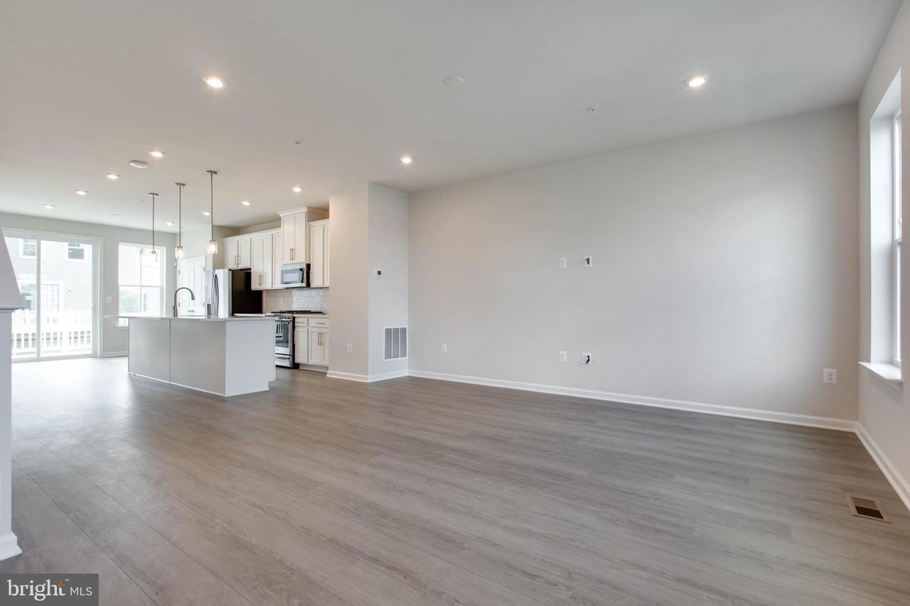 2013 Twisted Oak Pl - Photo 6 of 46