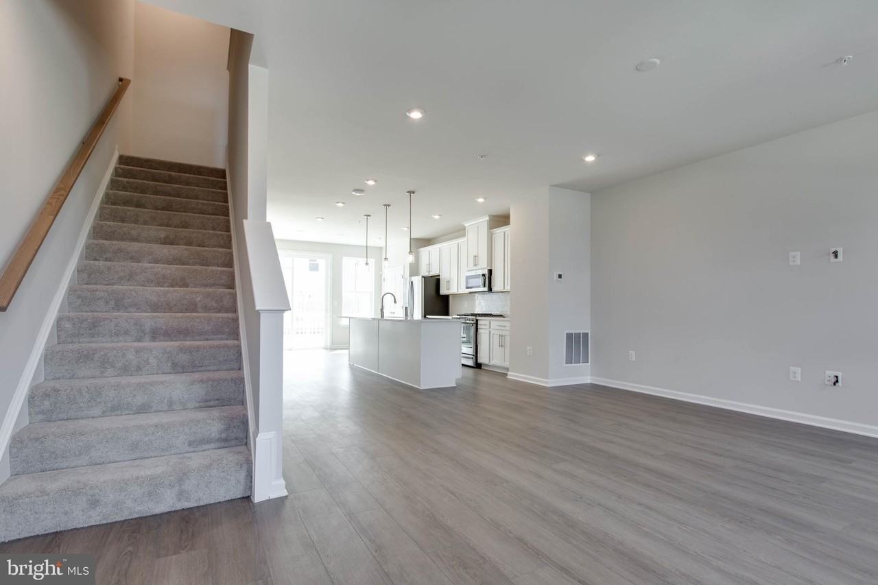 2013 Twisted Oak Pl - Photo 7 of 46
