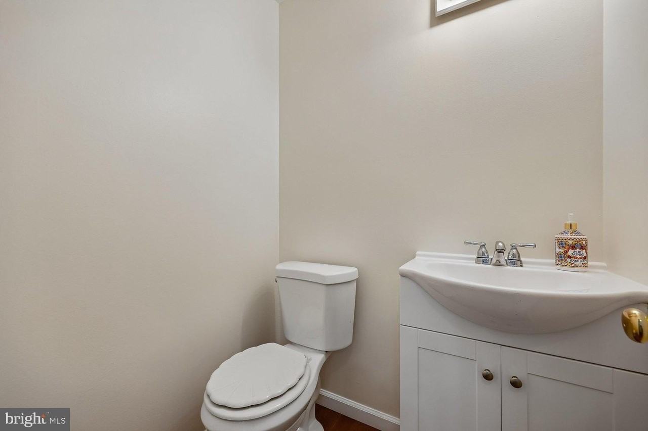 532 Monet Dr - Photo 7 of 37
