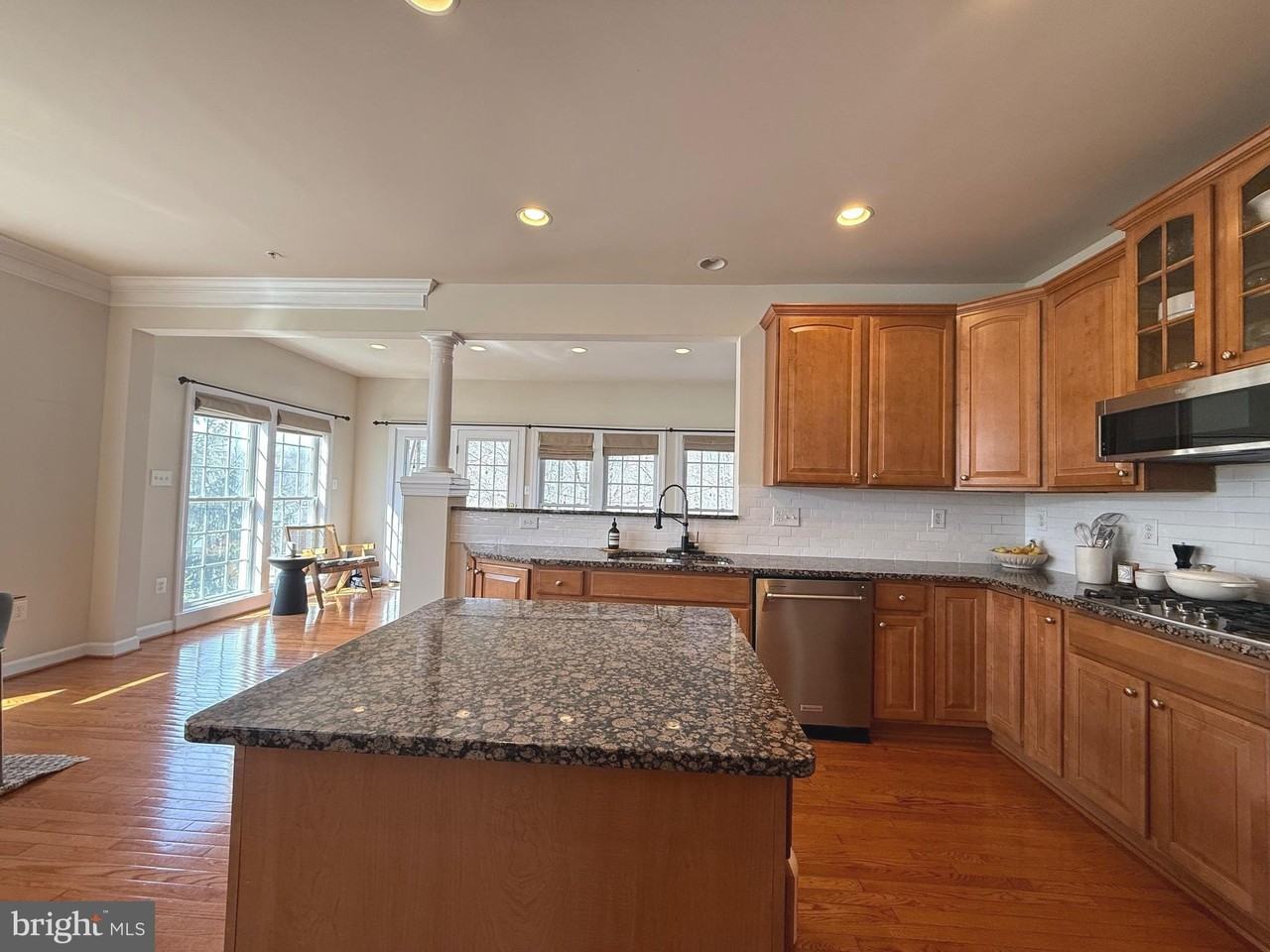 1600 Regent Manor Ct - Photo 7 of 22