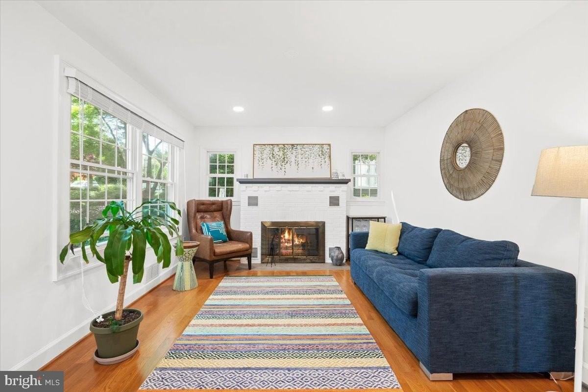 4842 Park Ave - Photo 6 of 46