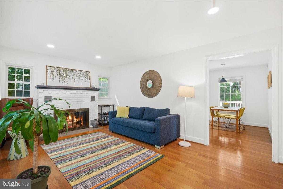 4842 Park Ave - Photo 7 of 46