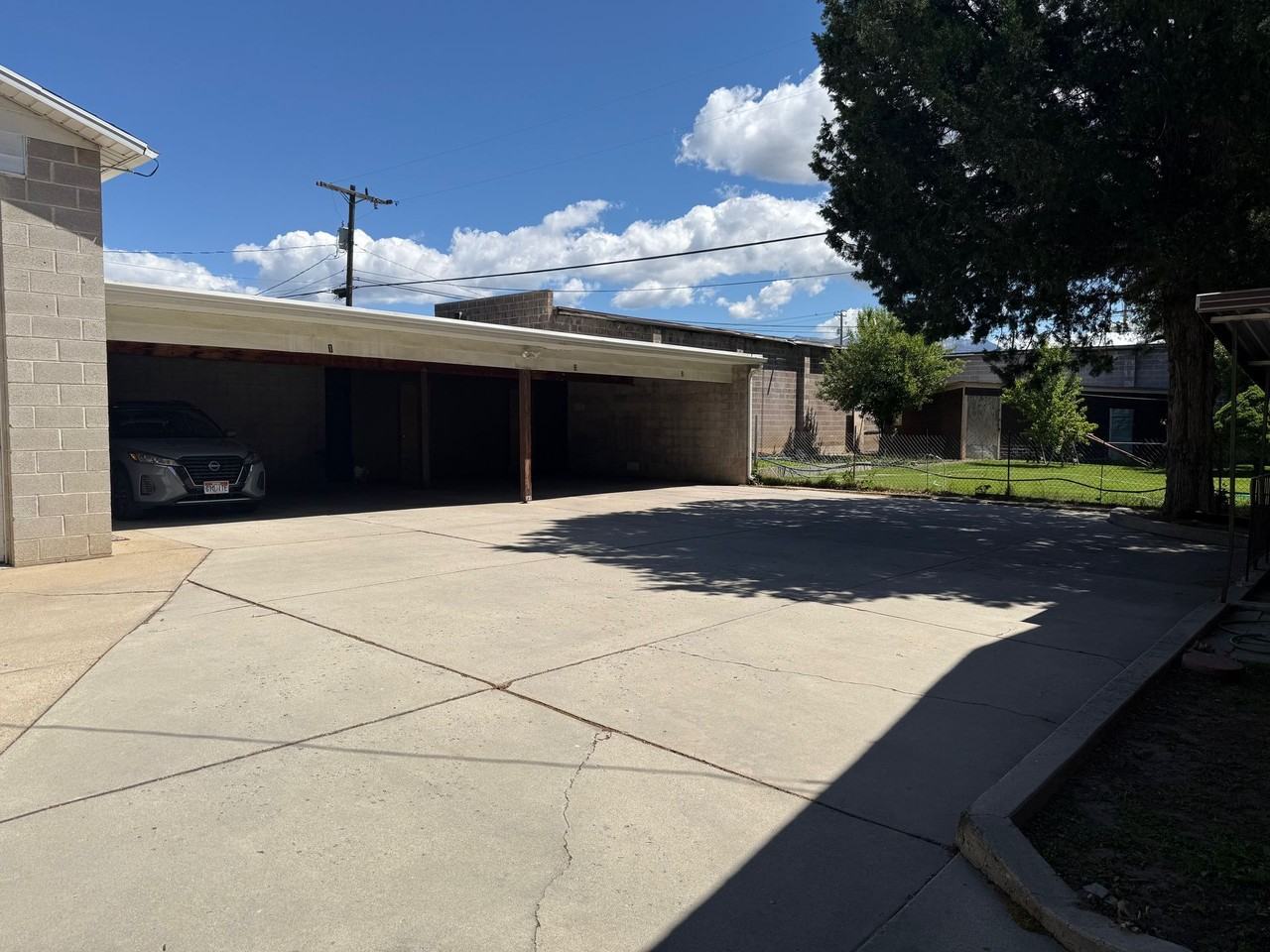 54 W Clearfield triplex - Photo 2 of 6