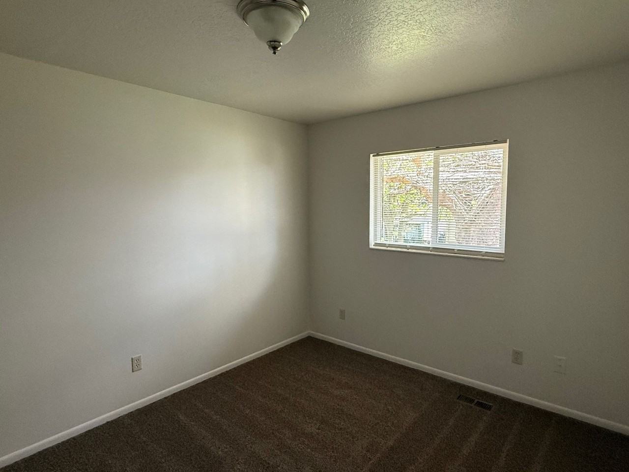 54 W Clearfield triplex - Photo 4 of 6