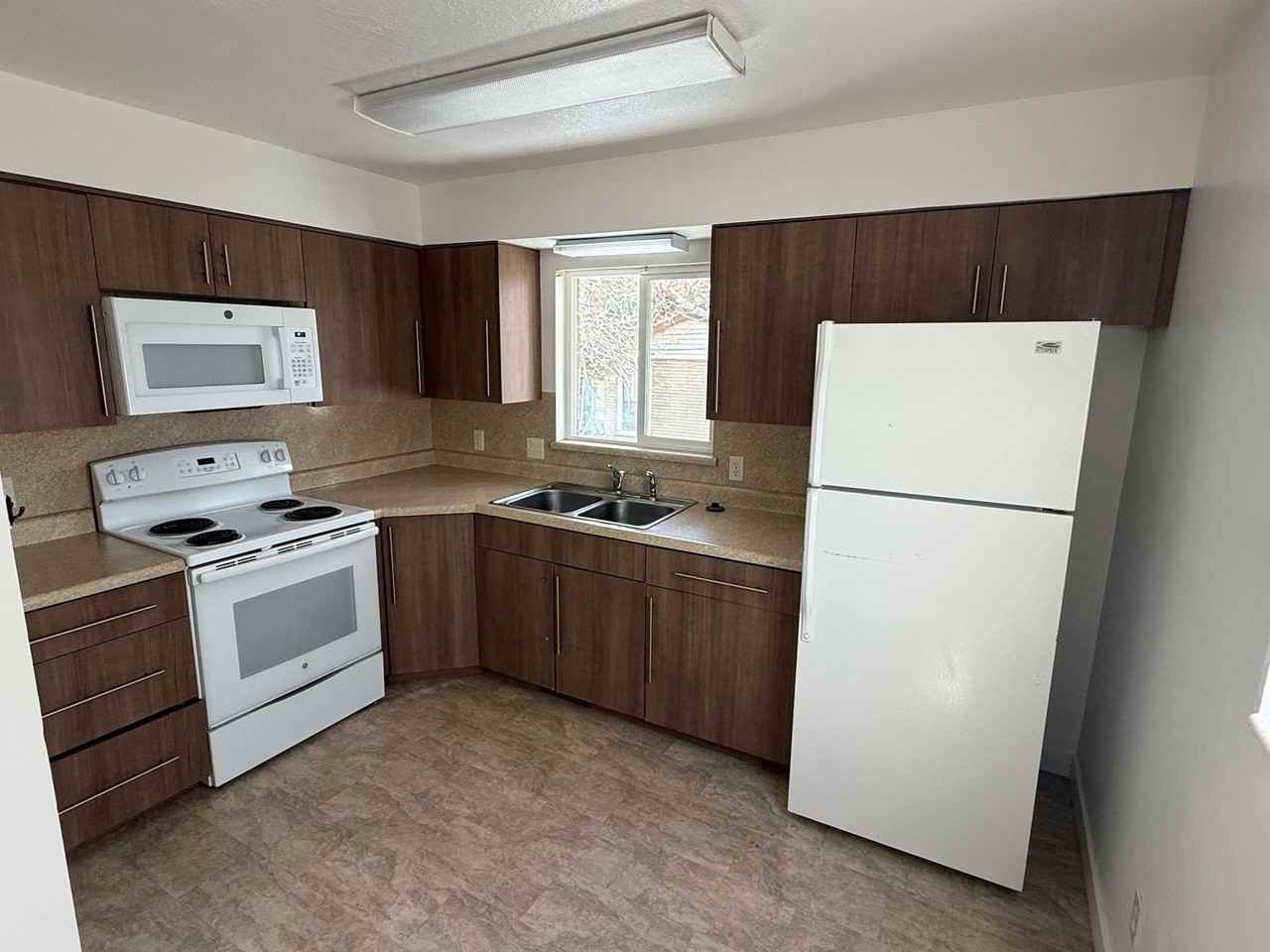 54 W Clearfield triplex - Photo 6 of 6