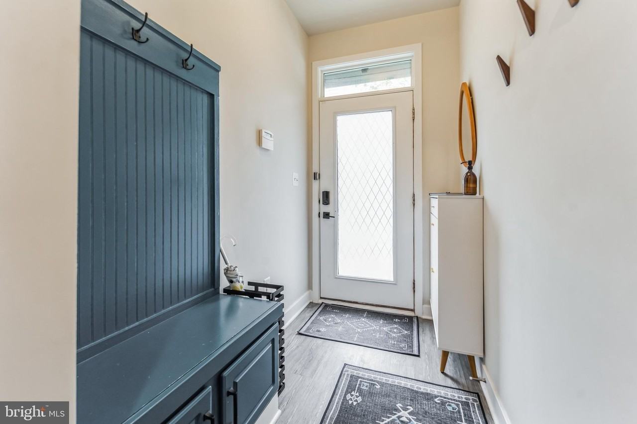 6212 Monitor St - Photo 2 of 22