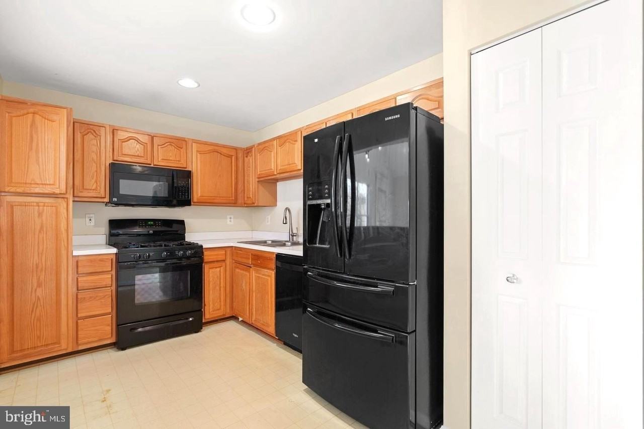 3937 Ettrick Ct - Photo 6 of 25