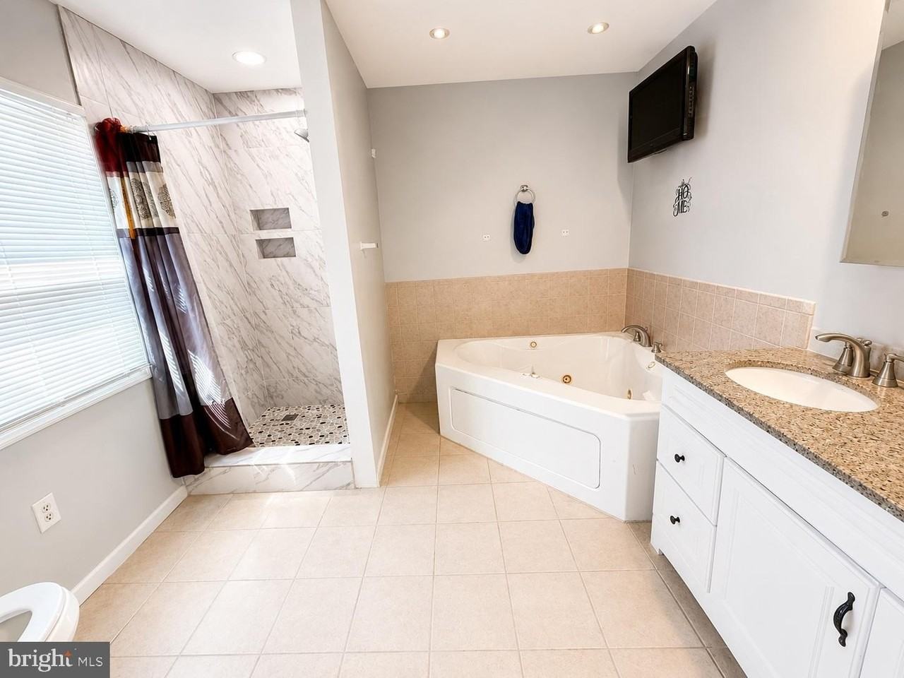 8503 Rockwell Dr - Photo 5 of 6