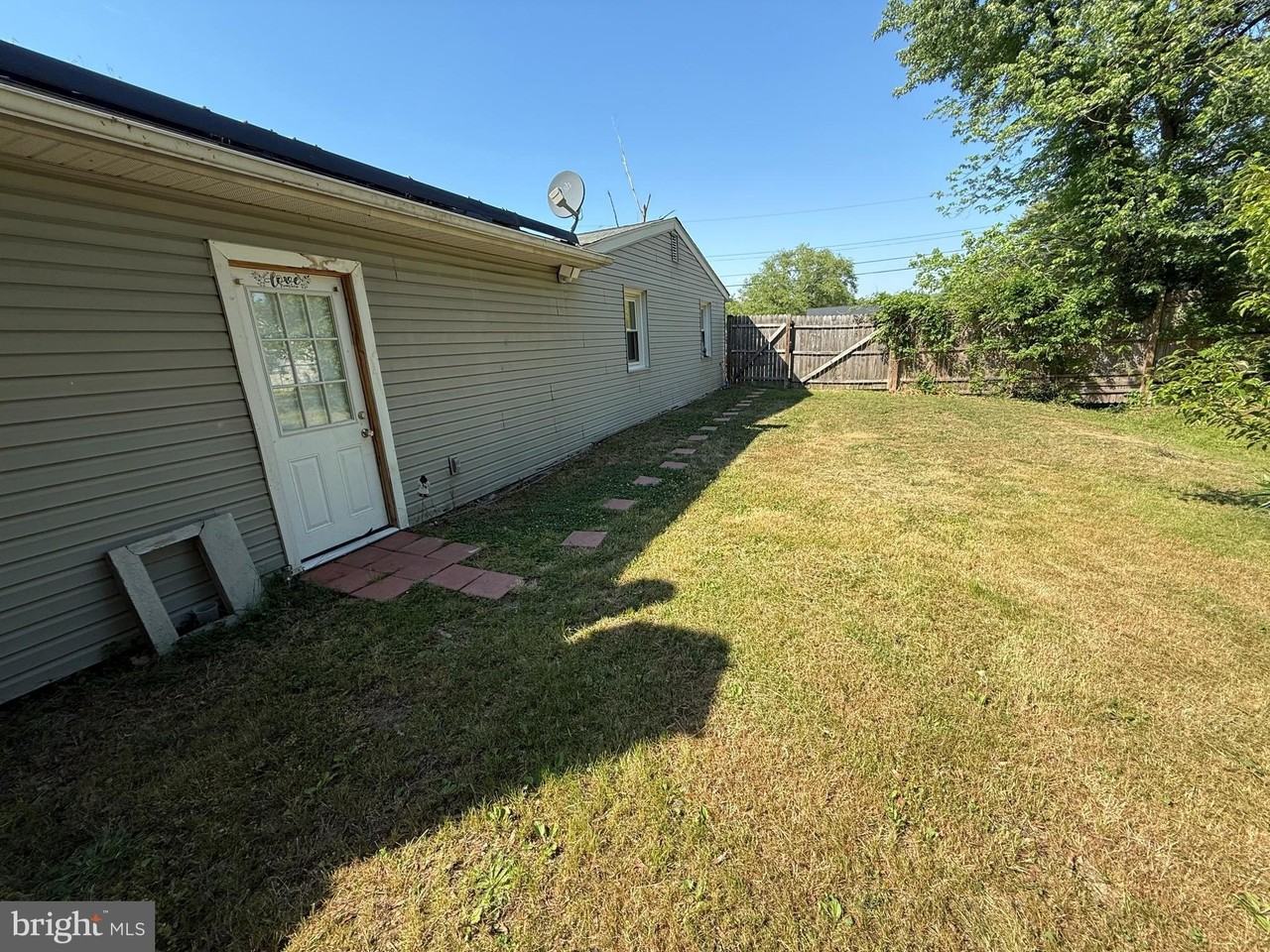 8503 Rockwell Dr - Photo 6 of 6