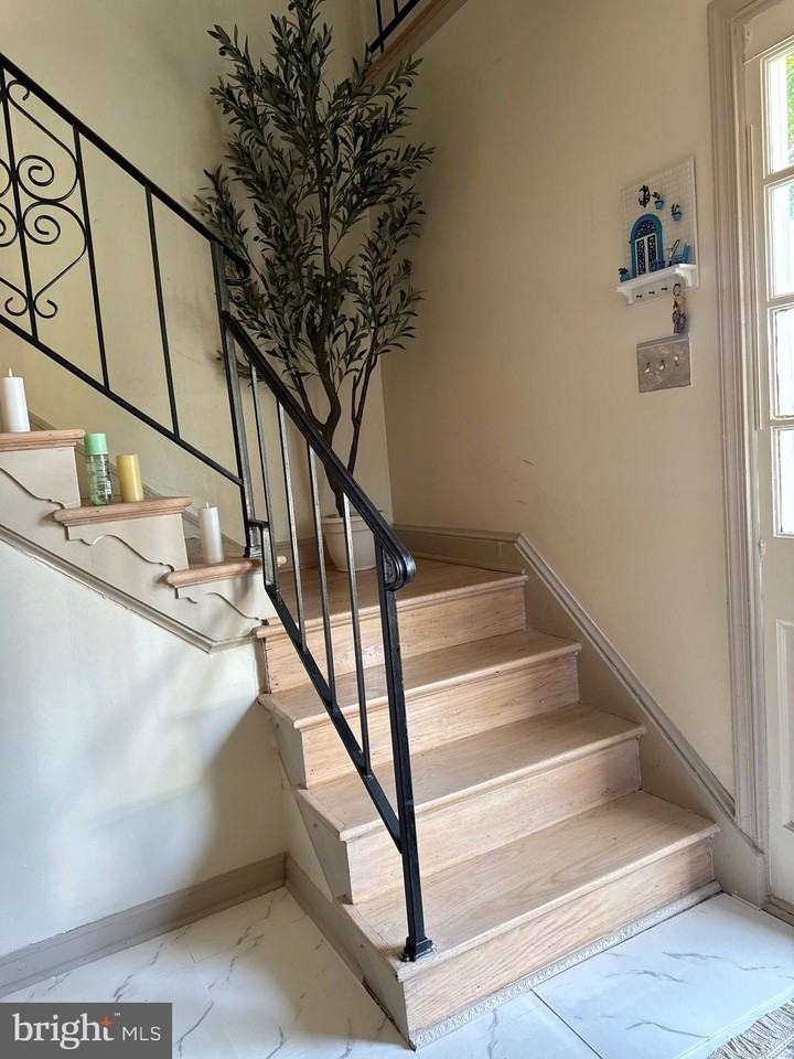 10003 Mike Rd - Photo 3 of 14