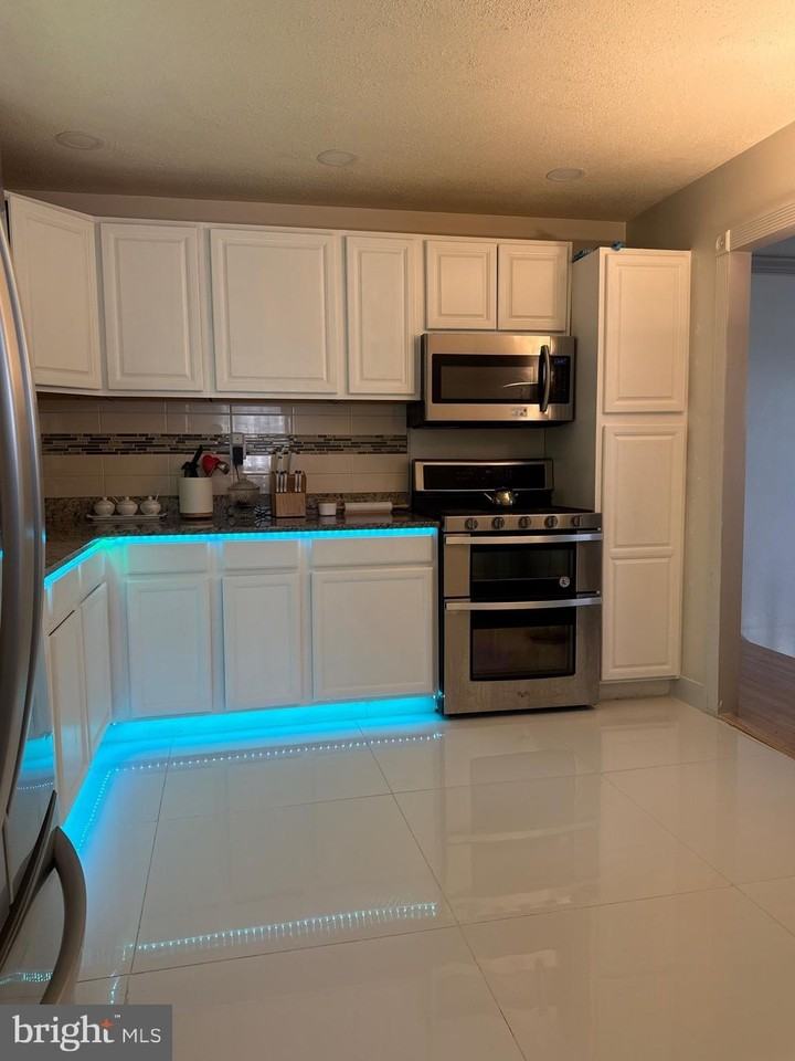 10003 Mike Rd - Photo 5 of 14