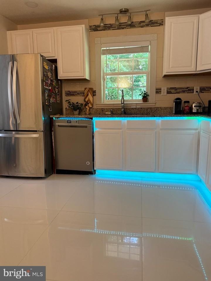 10003 Mike Rd - Photo 6 of 14