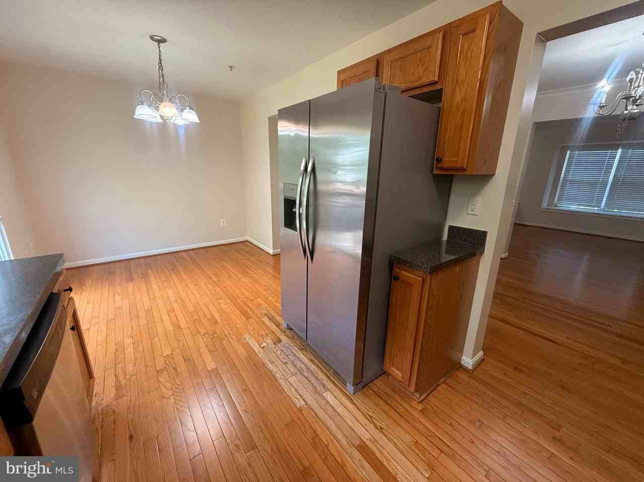 4805 Springmaid Ln - Photo 4 of 26