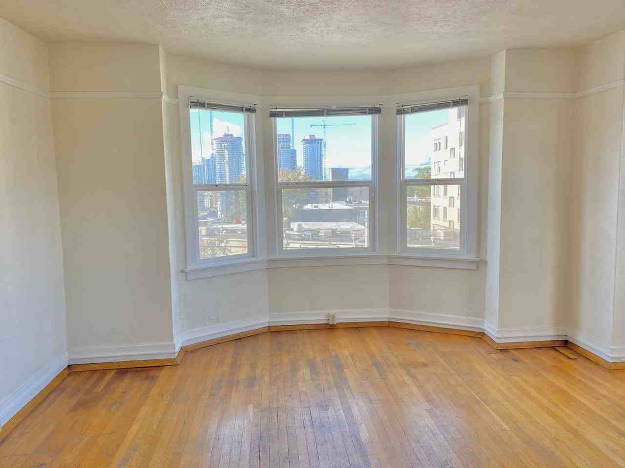 St Florence Apartments - Photo 4 of 37