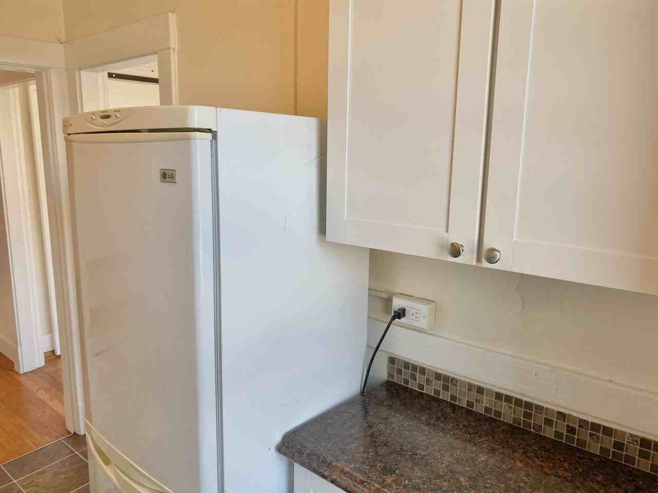 St Florence Apartments - Photo 5 of 37