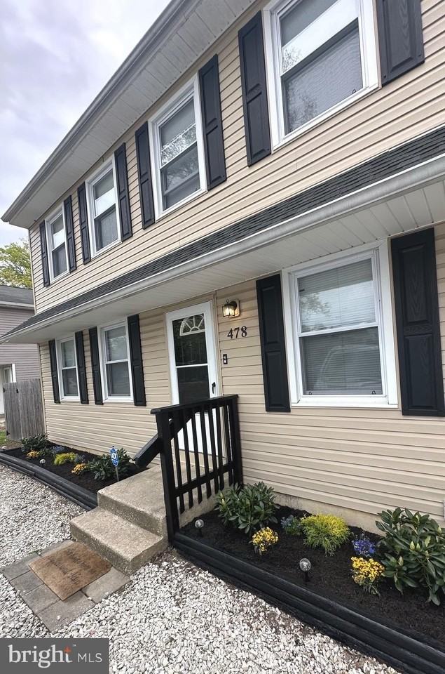 478 Jarvis Rd - Photo 2 of 13