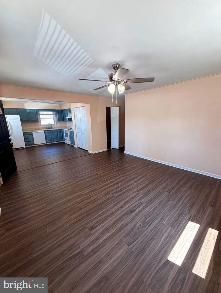 478 Jarvis Rd - Photo 4 of 13