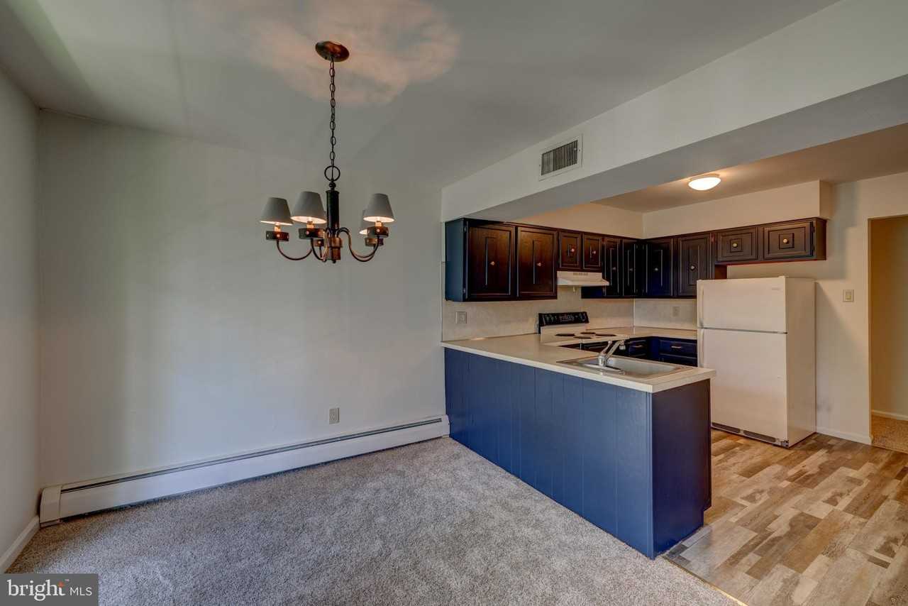 923 Washington St #104 - Photo 5 of 5