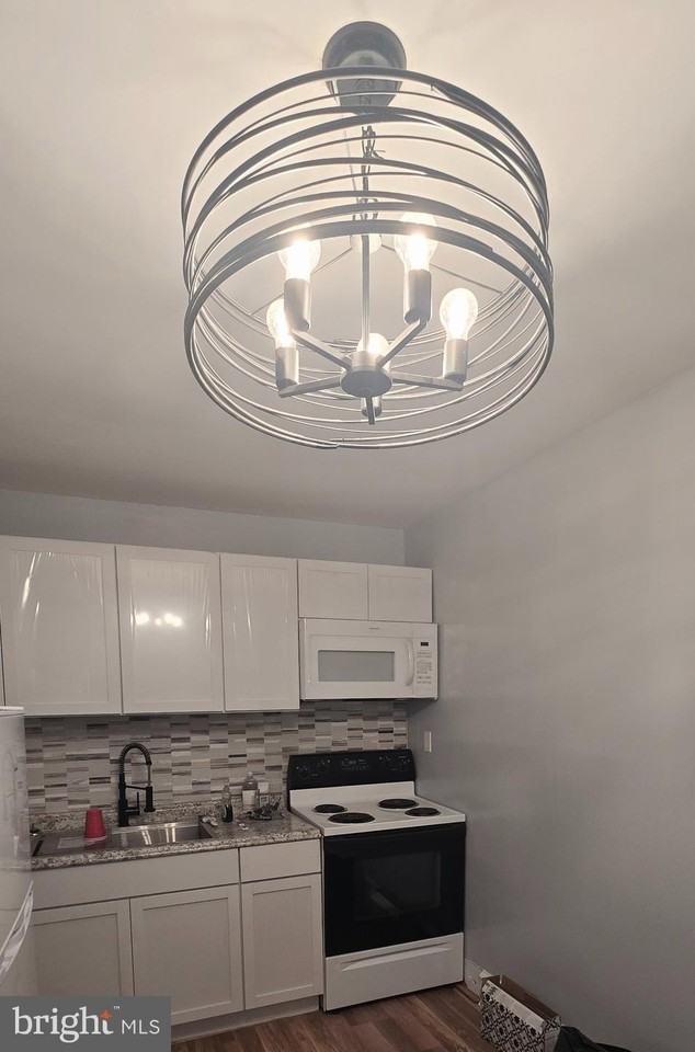 274 E Broadway - Photo 5 of 5
