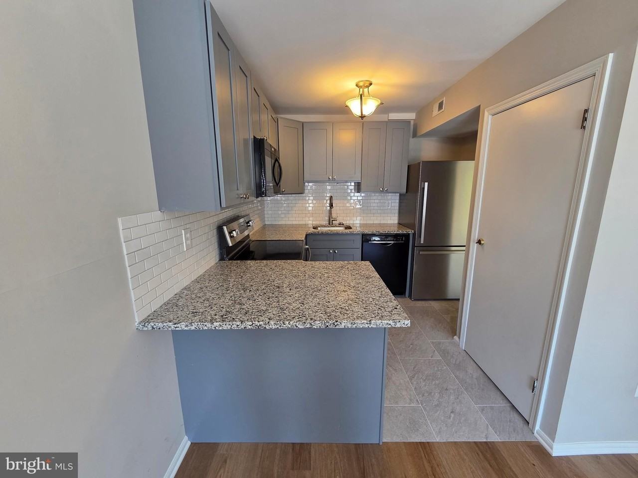 11-13 Aspen Way - Photo 5 of 16
