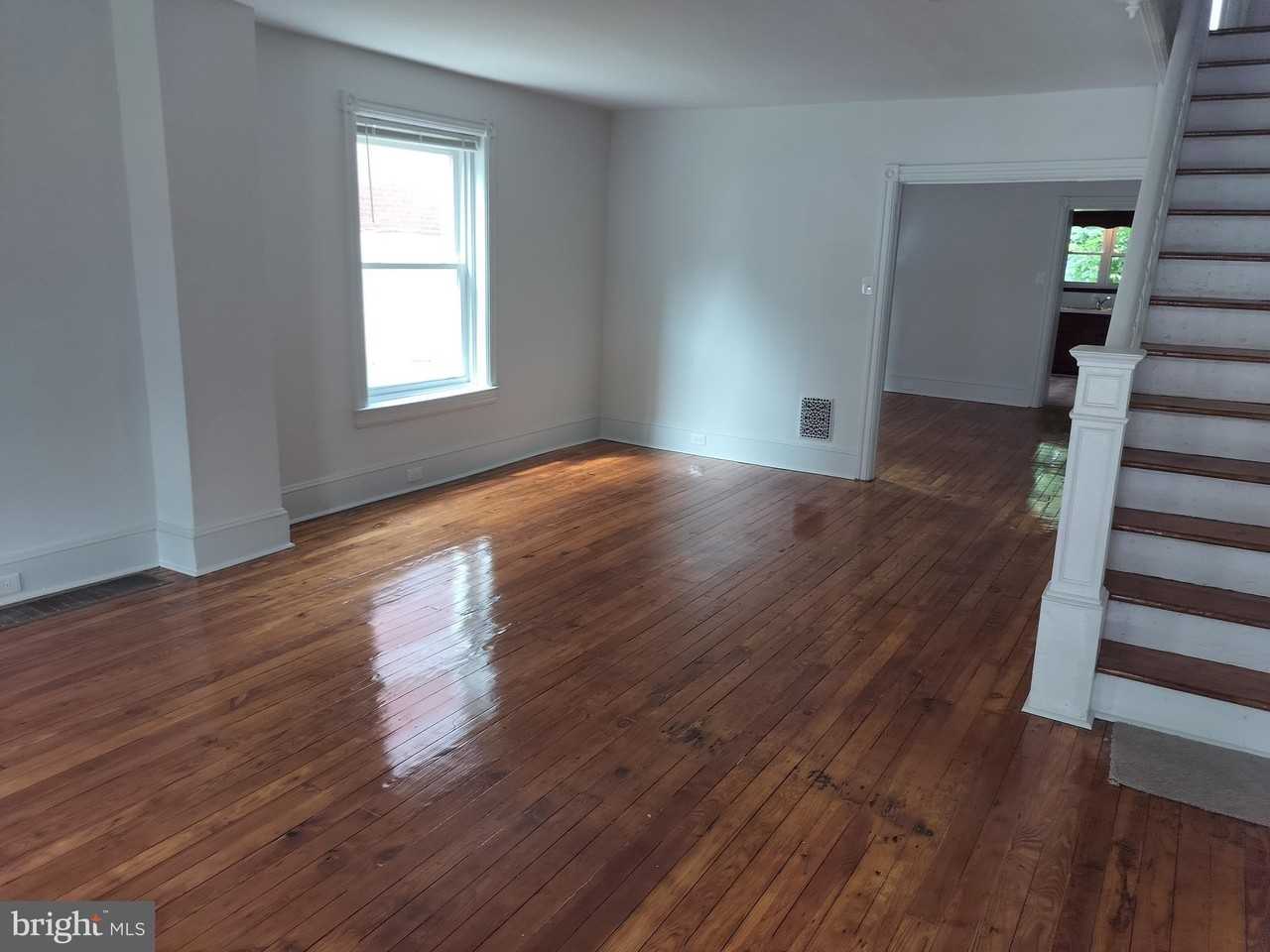 136 S 4th Ave - Photo 2 of 13