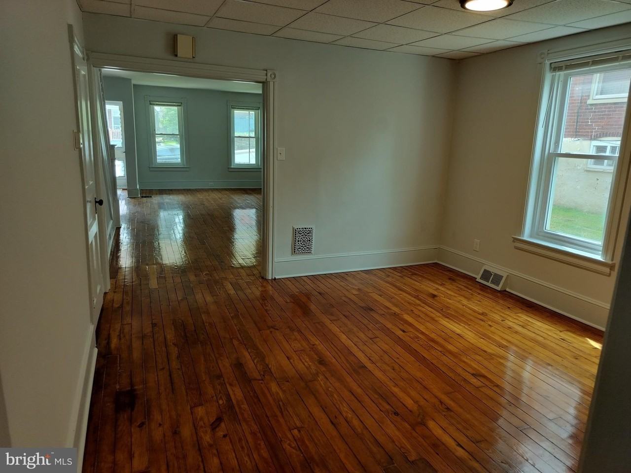 136 S 4th Ave - Photo 5 of 13