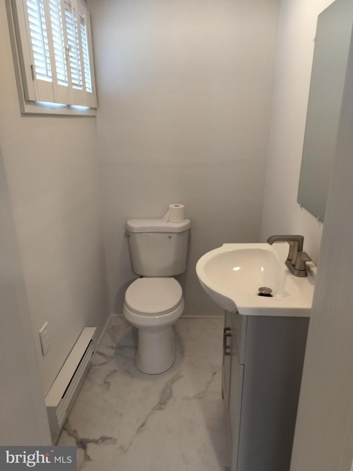 136 S 4th Ave - Photo 7 of 13