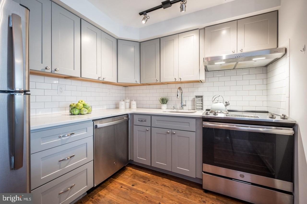 123 E Baker St #A - Photo 2 of 9