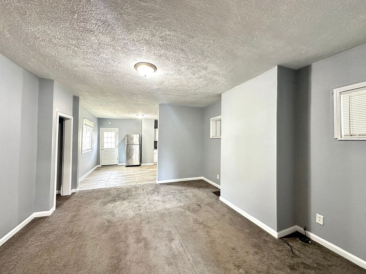 212 8th St - Photo 4 of 18