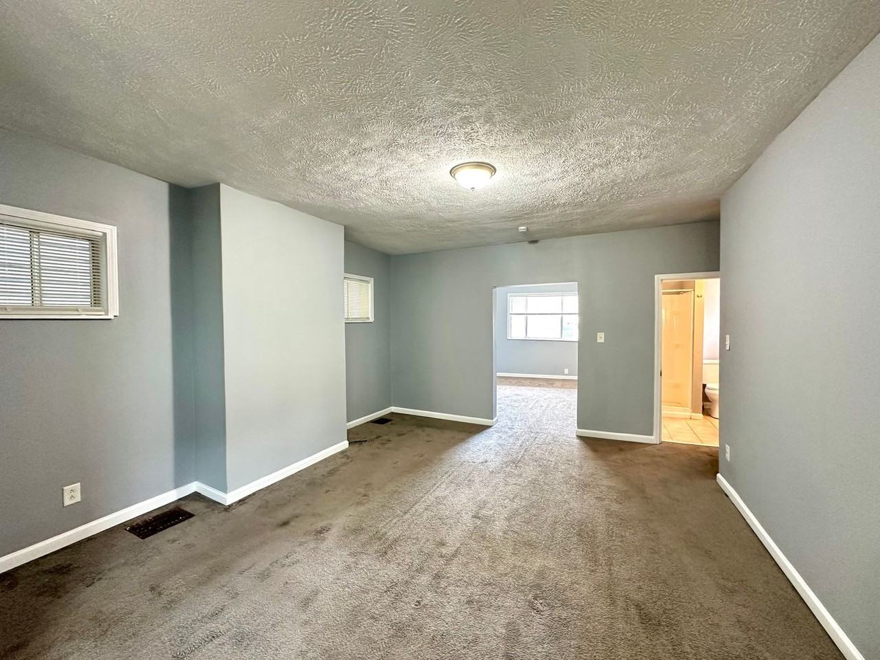 212 8th St - Photo 5 of 18