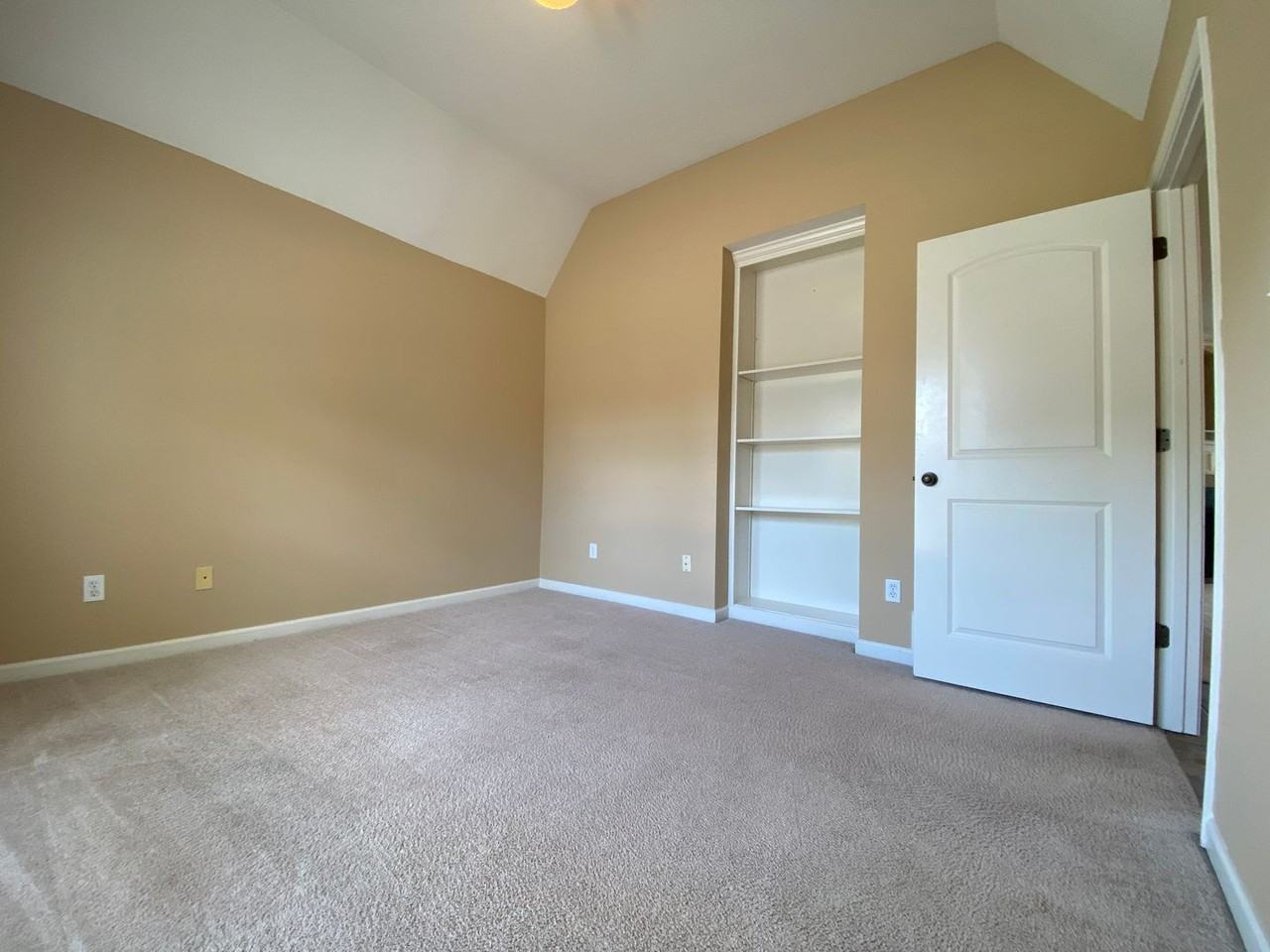 7835 Anna Calla Way - Photo 5 of 29