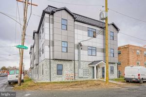 featured image of 4432 Wingate St #301