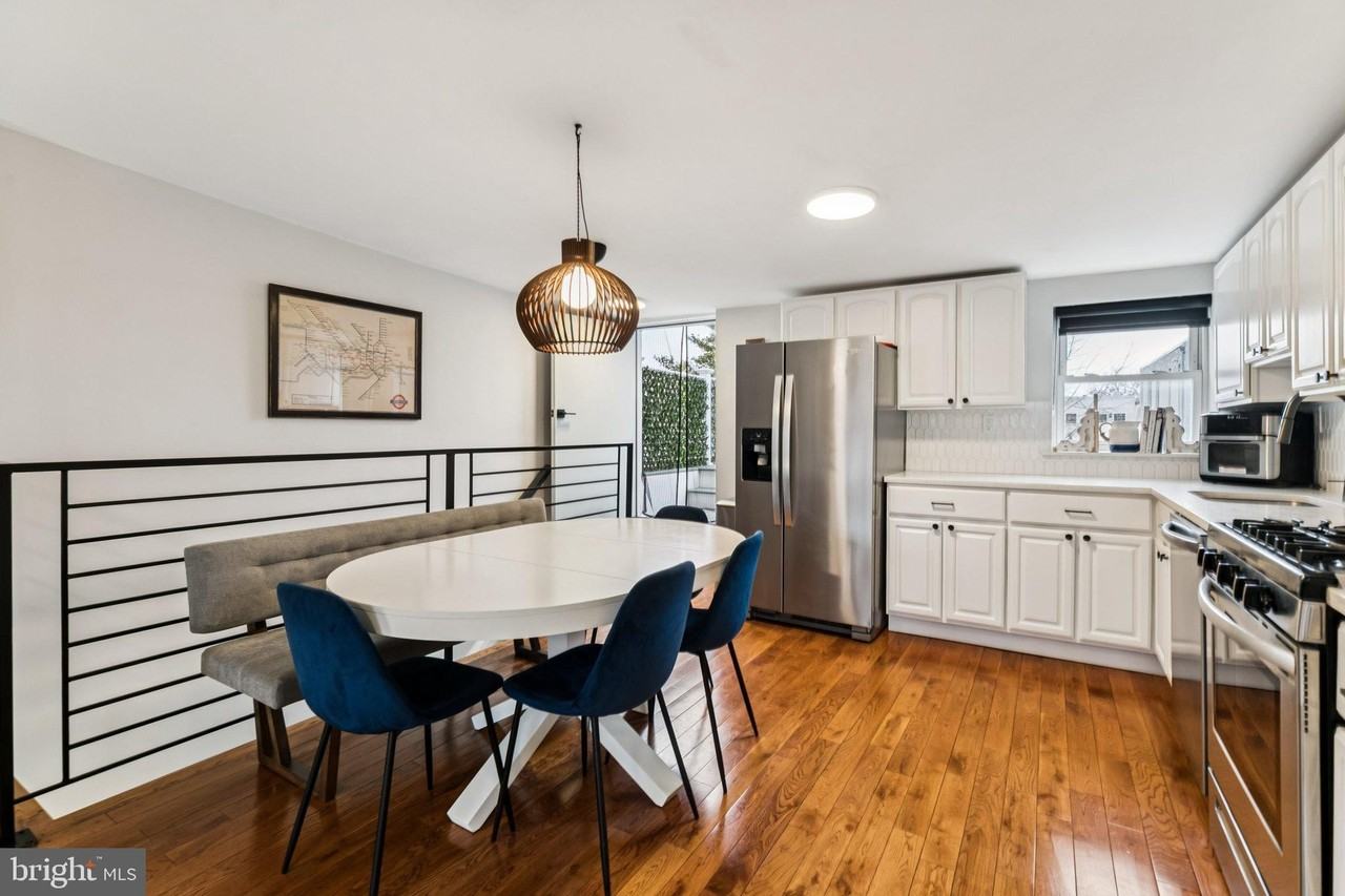 1840 Catharine St #2 - Photo 6 of 20